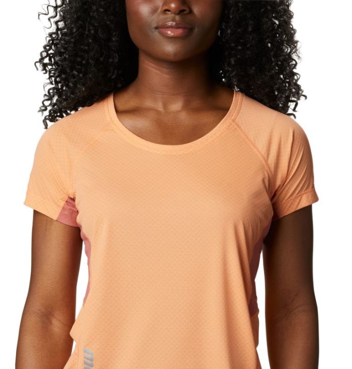 Camisetas Columbia Titan Ultra™ II Curta Sleeve Shirt Feminino Luz Laranja Coral Escuro Portugal | 182783-43AE